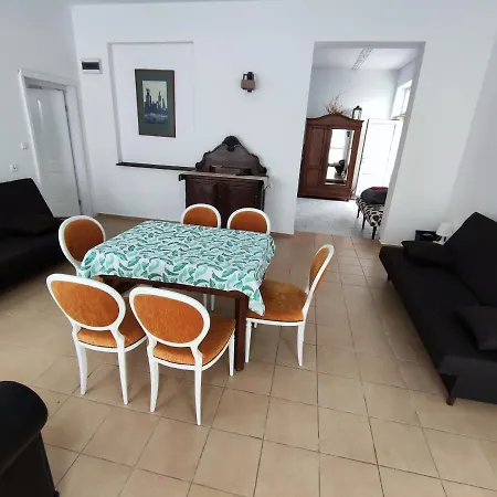 Apartment Europa I Goscinne *