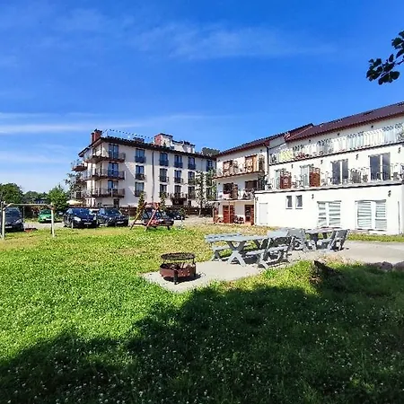 Apartment Europa I Goscinne Uniescie