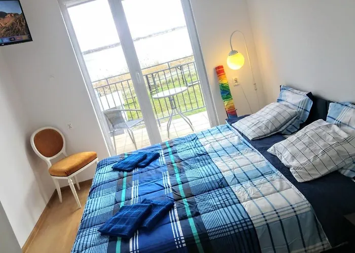 Europa I Goscinne Apartamento Unieście